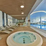 Apartment Polanki Aqua Premium - Bezplatny Parking Baseny Sauny Bawialnia Silownia *
